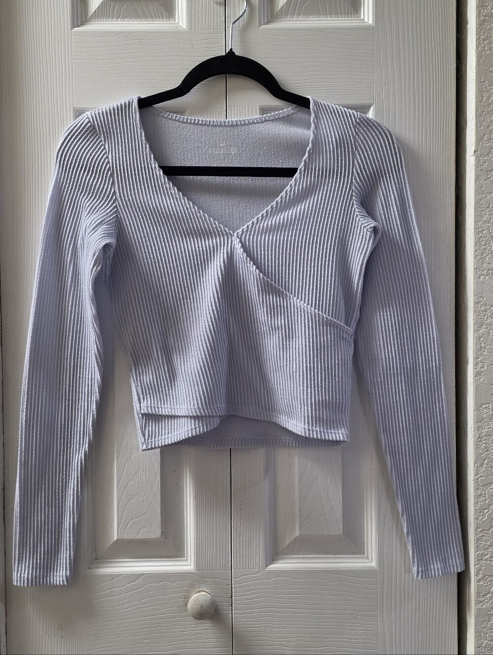 Hollister long sleeves cropped top, size S, in powder blue.